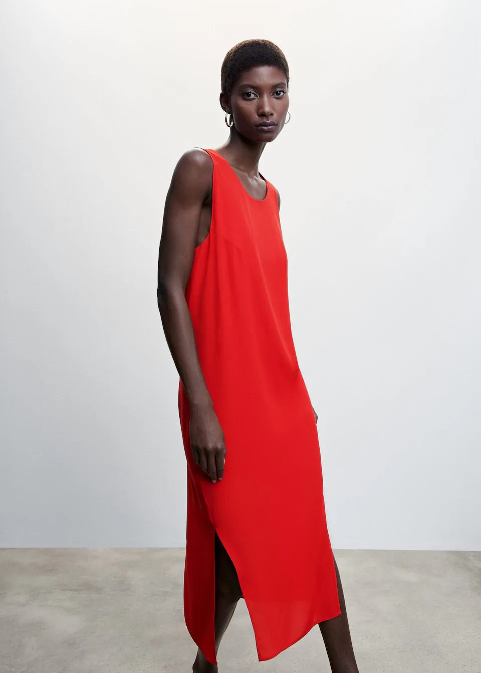 Scoop-back bodycon dress