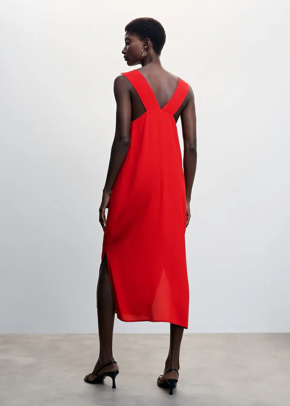 Scoop-back bodycon dress