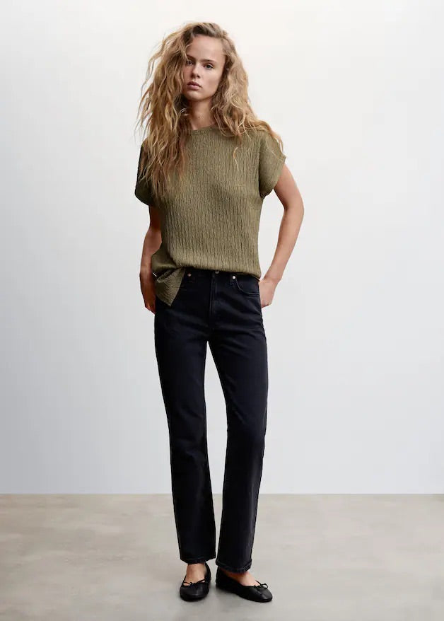 Off-shoulders textured T-shirt