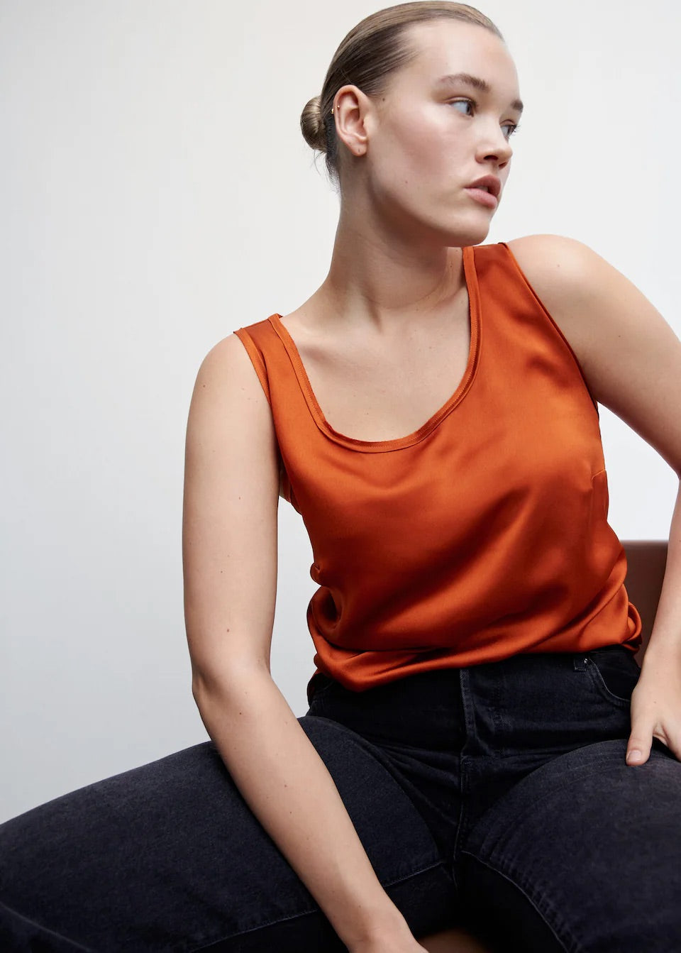 Essential strap top
