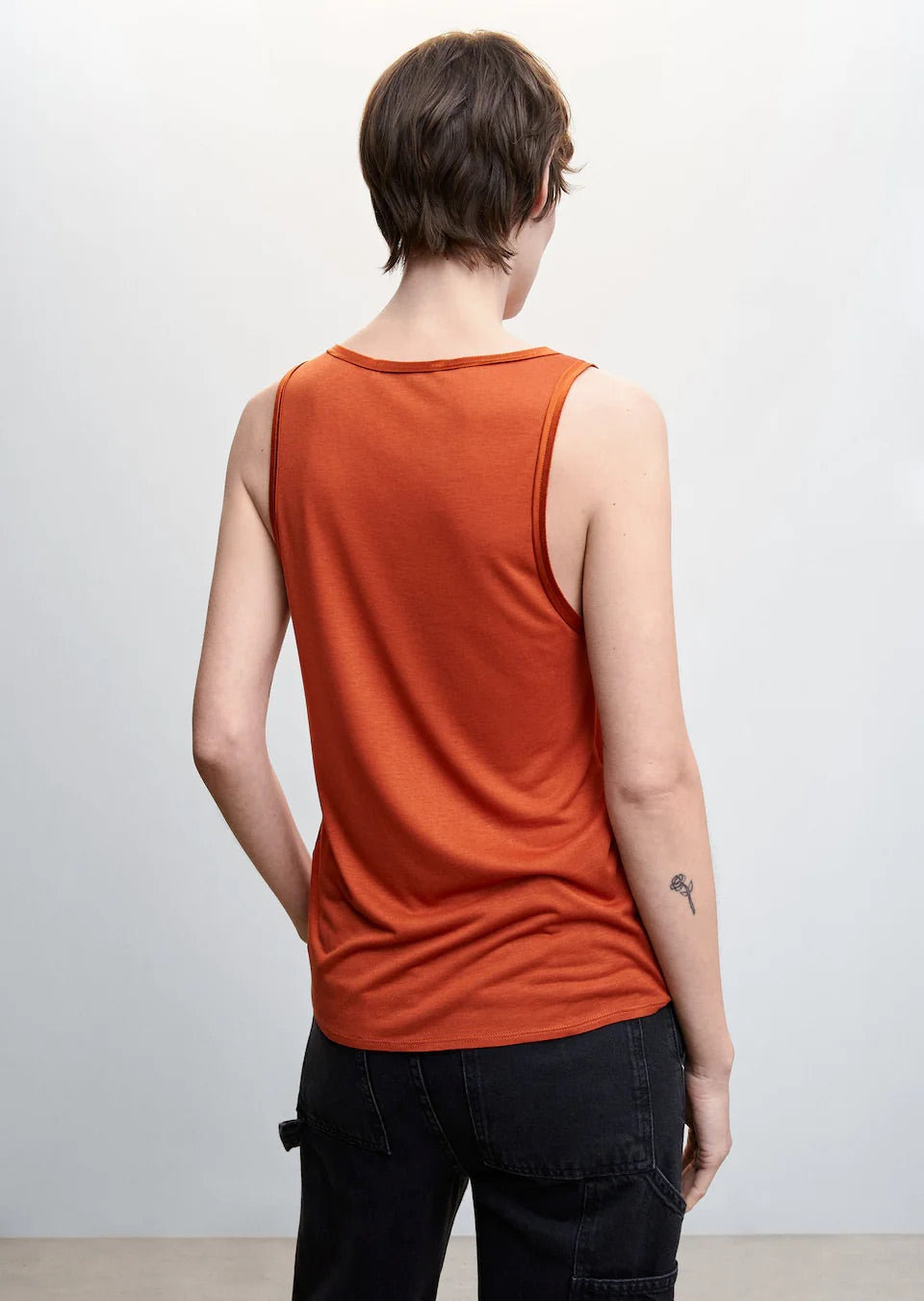Essential strap top