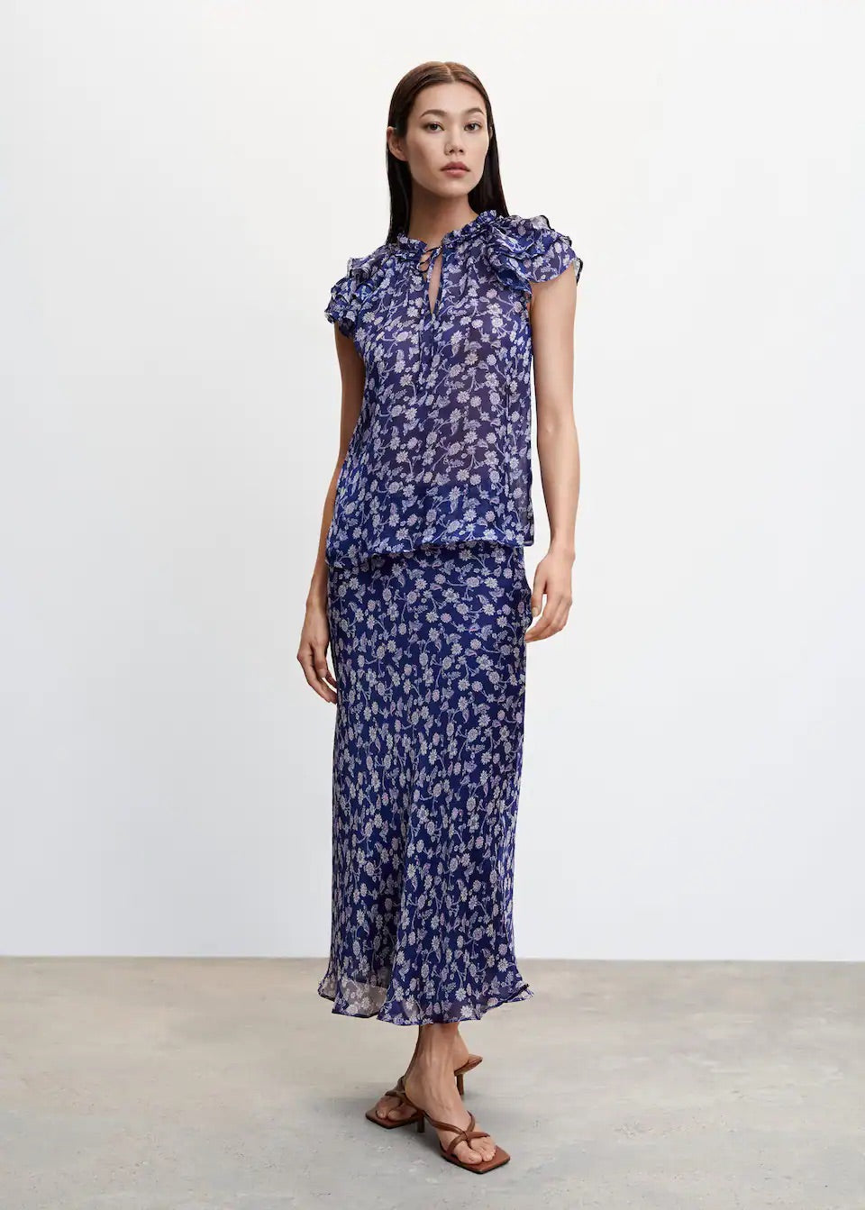Floral ruffled blouse