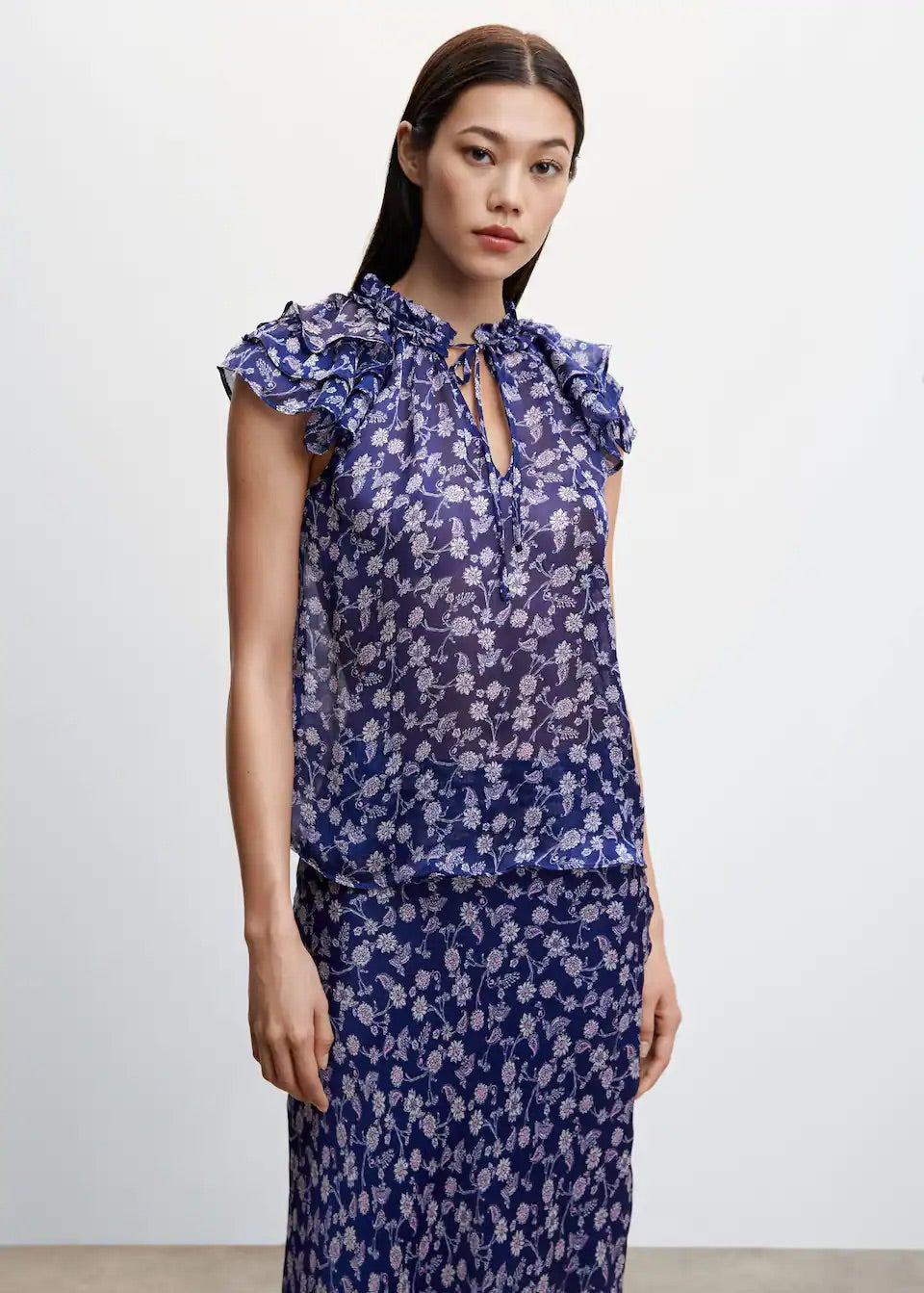 Floral ruffled blouse