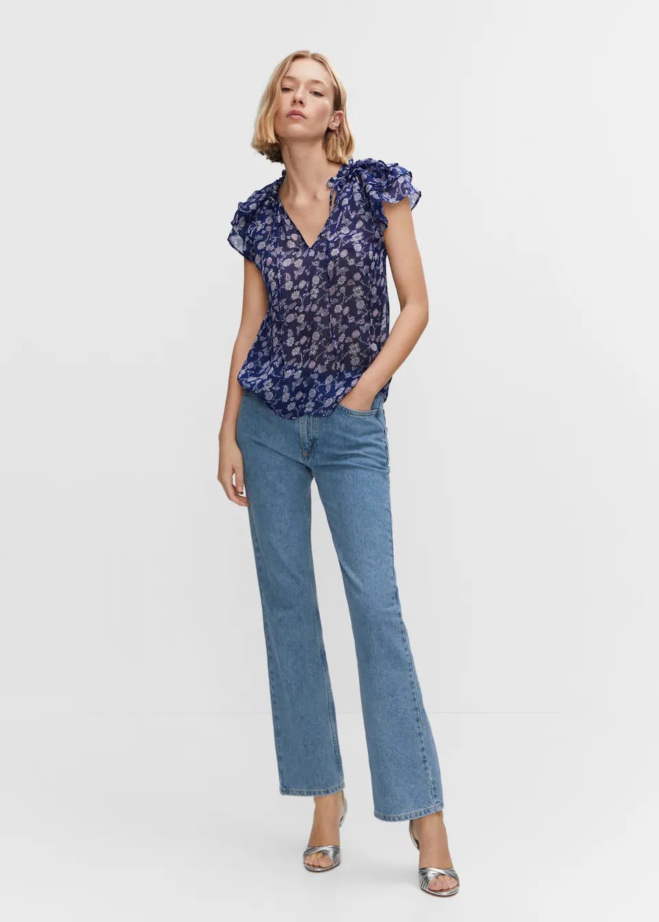 Floral ruffled blouse