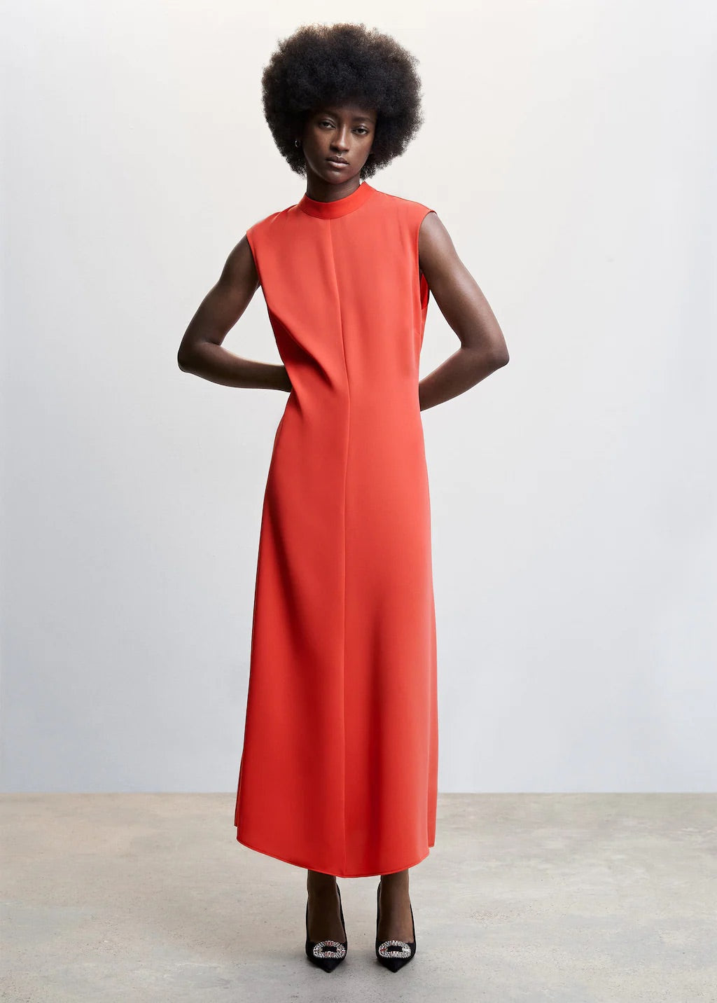 Bow gown