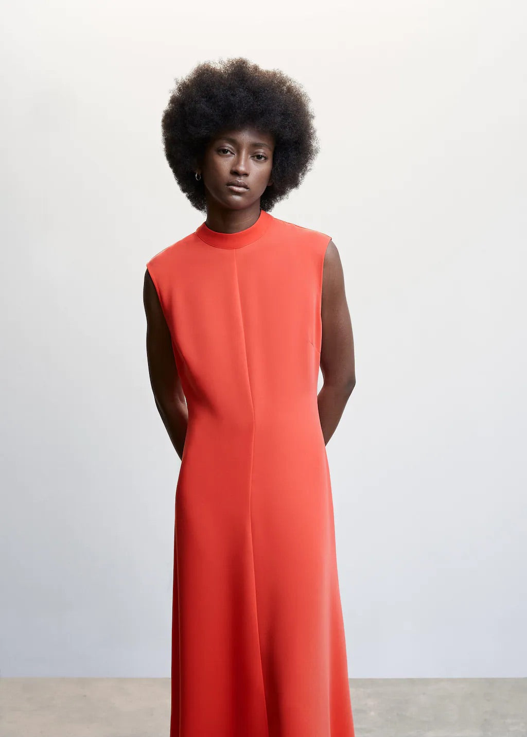 Bow gown