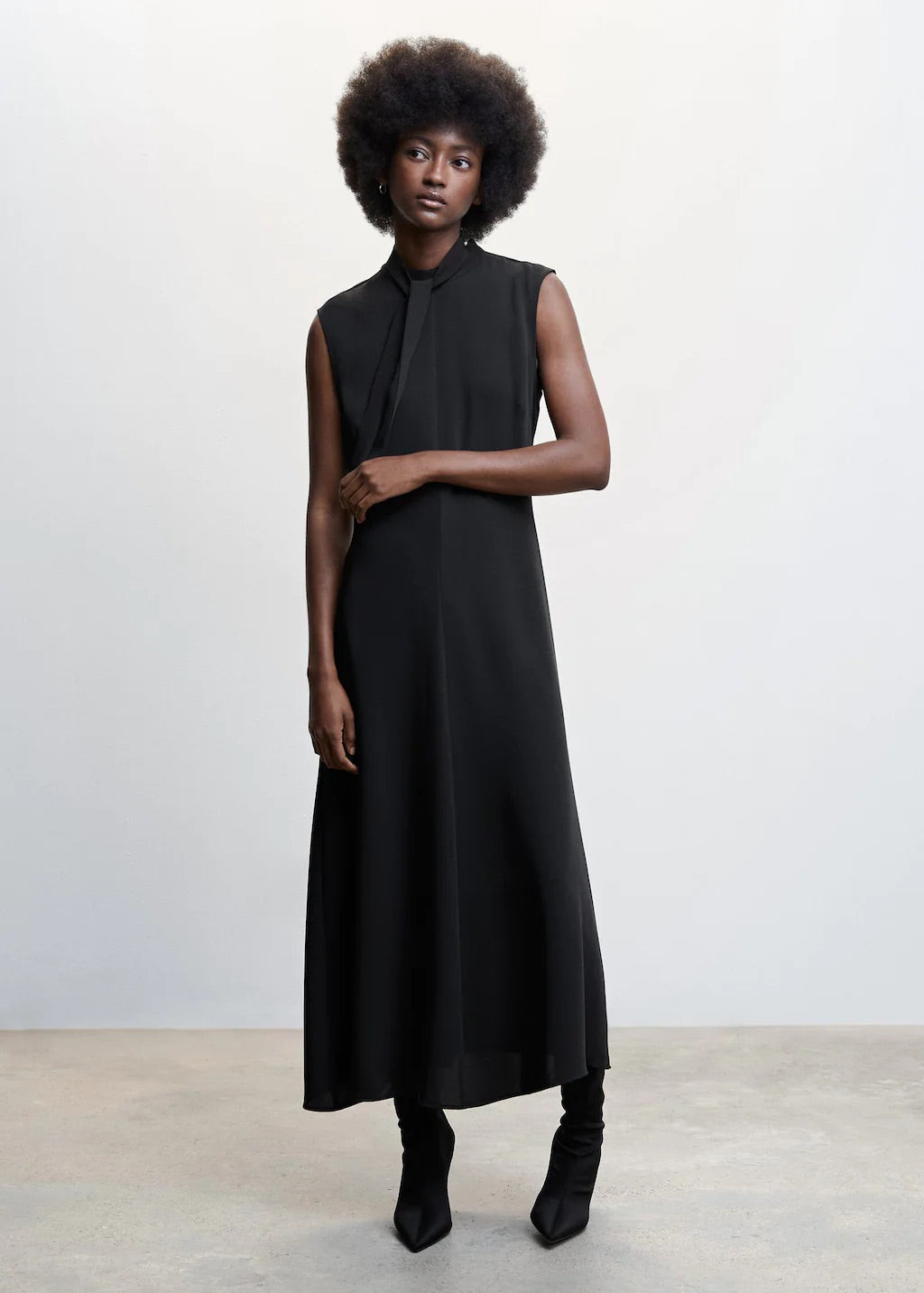 Bow gown