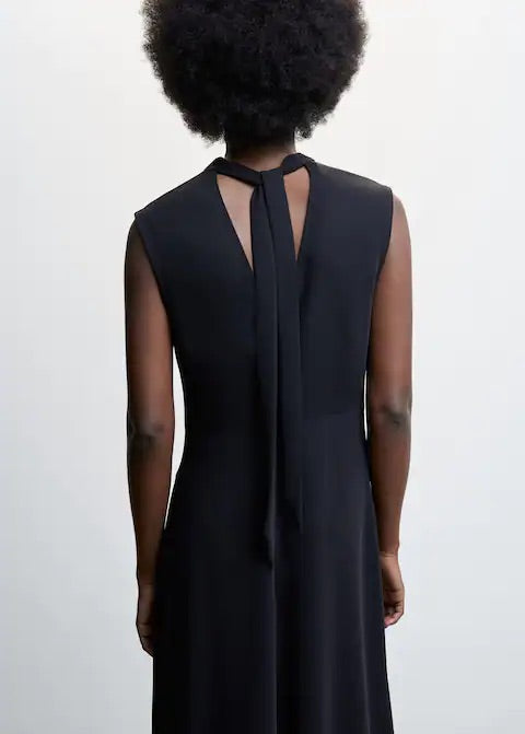 Bow gown