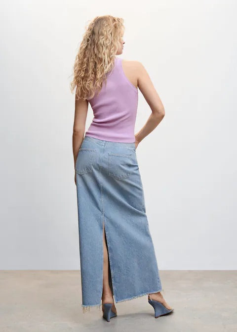 Knitted top with wide straps