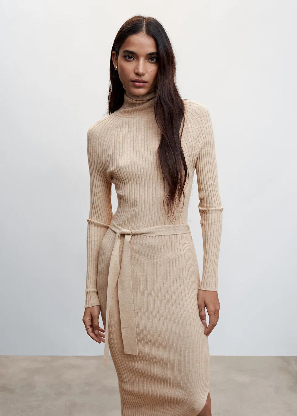 Ribbed dress with knot detail