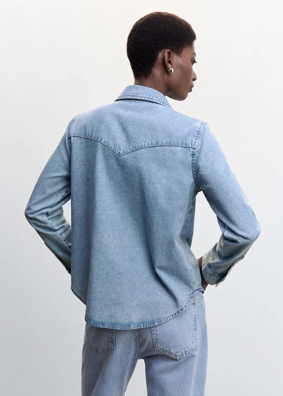 Chest-pocket denim shirt