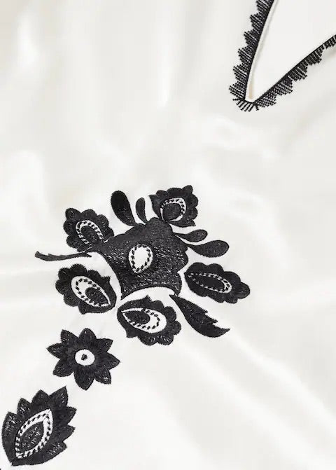 Embroidered dress with side slit