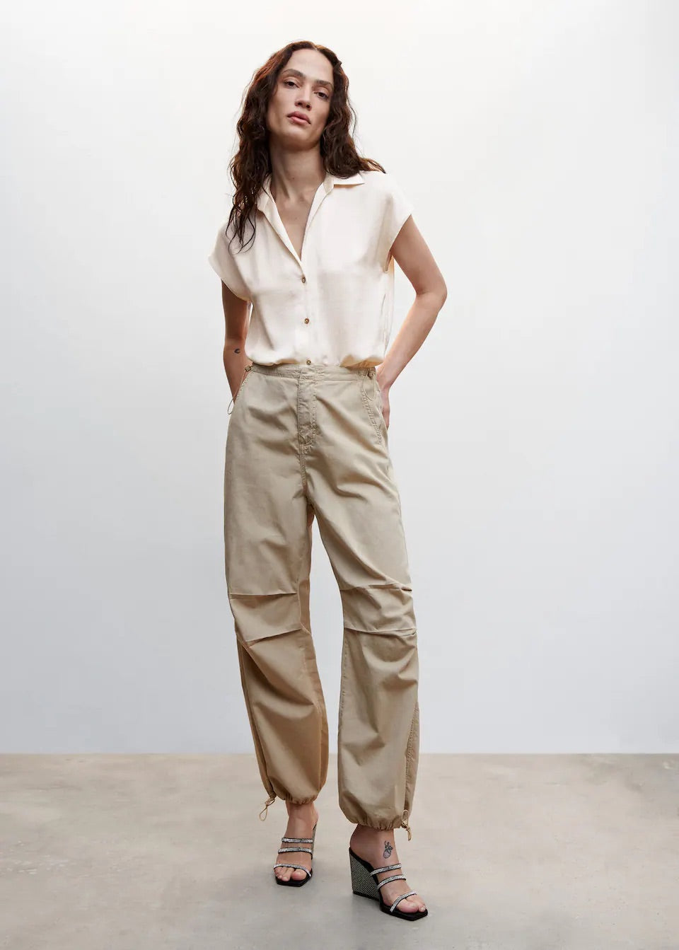 Short-sleeved satin shirt