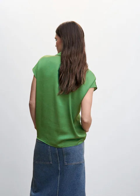 Short-sleeved satin shirt