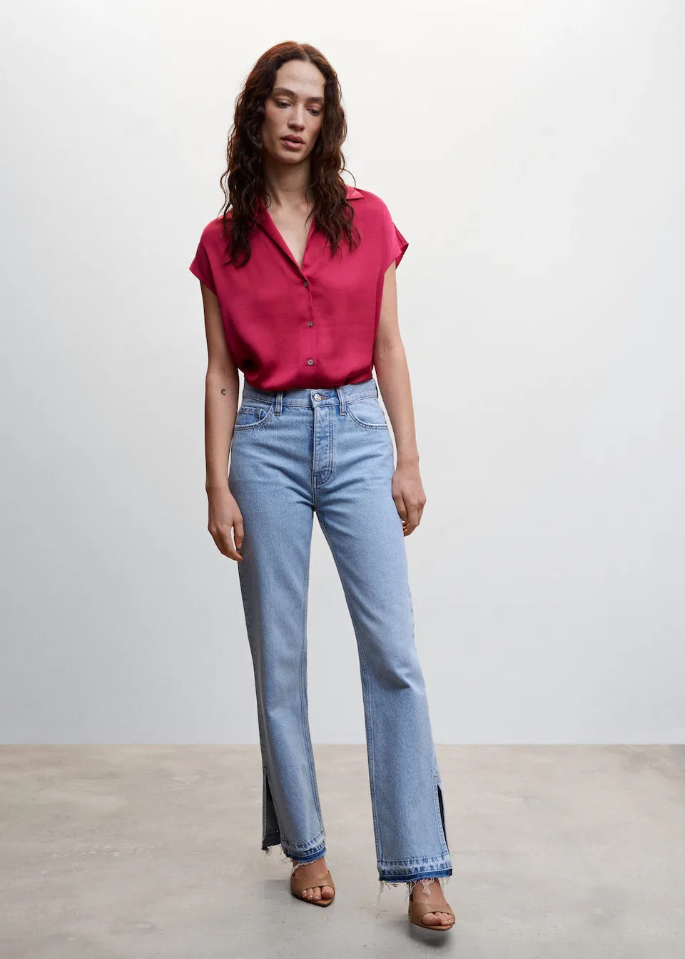 Short-sleeved satin shirt