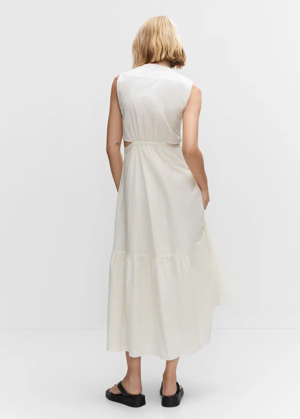 Knot dress with openings