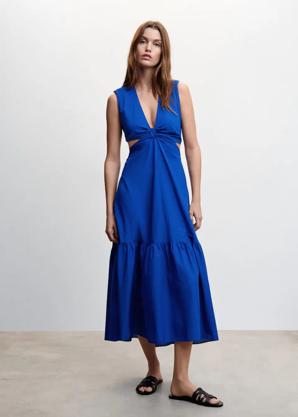 Knot dress with openings