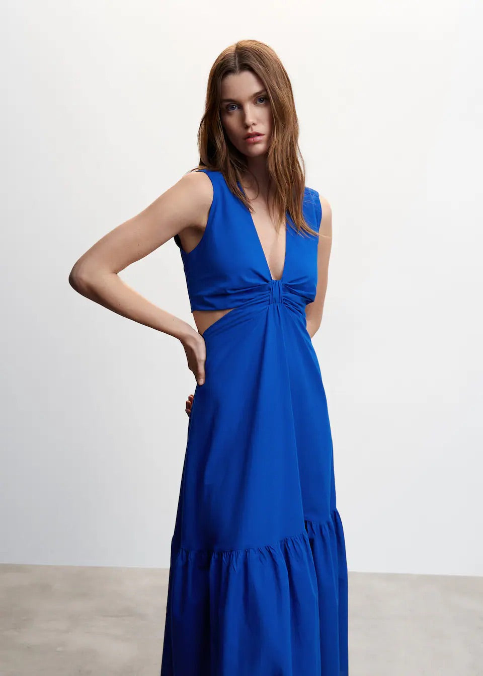 Knot dress with openings