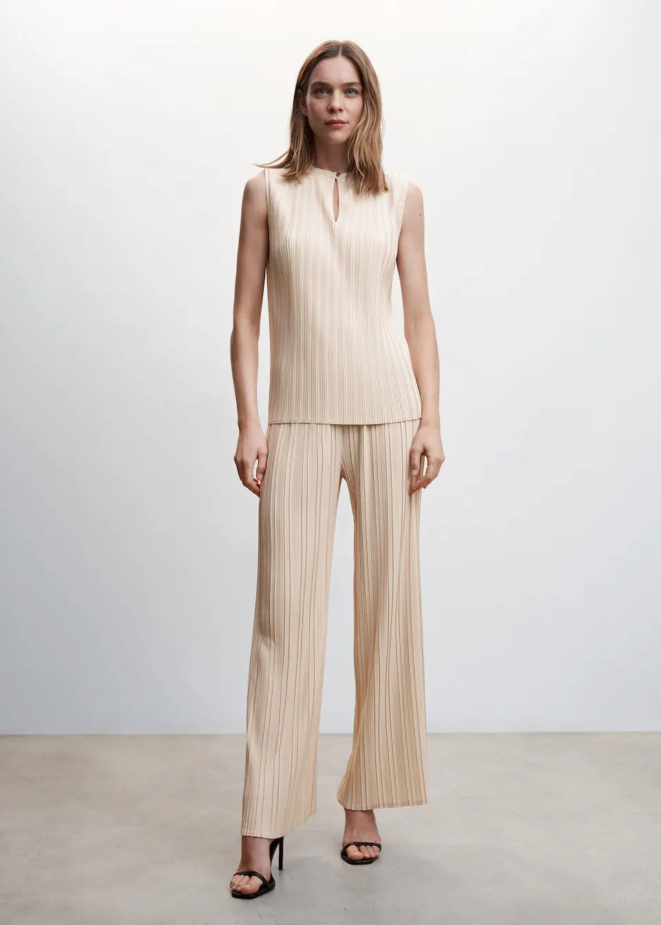 Pleated wideleg trousers