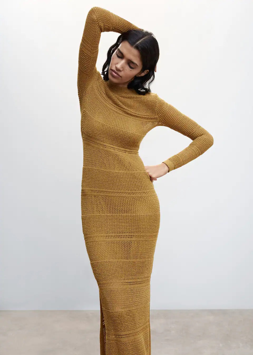 Knitted dress with open back