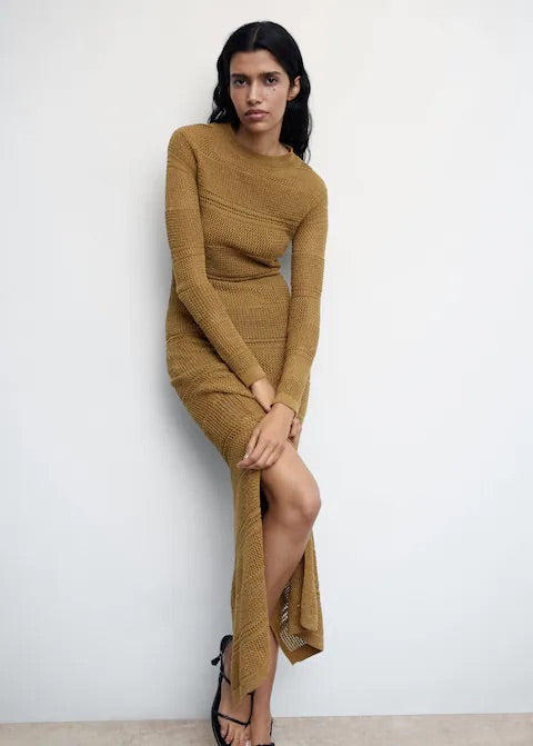 Knitted dress with open back