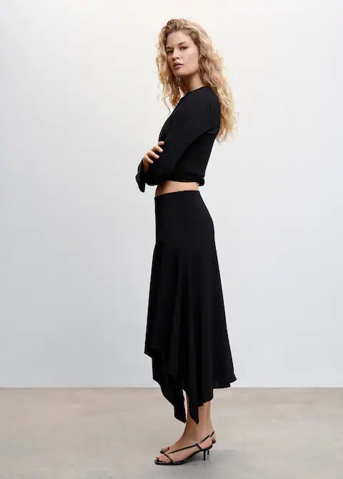 Asymmetrical skirt