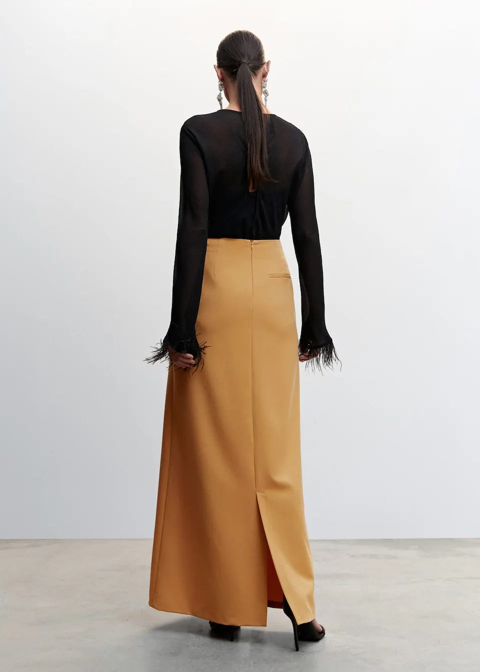 Flowy long skirt