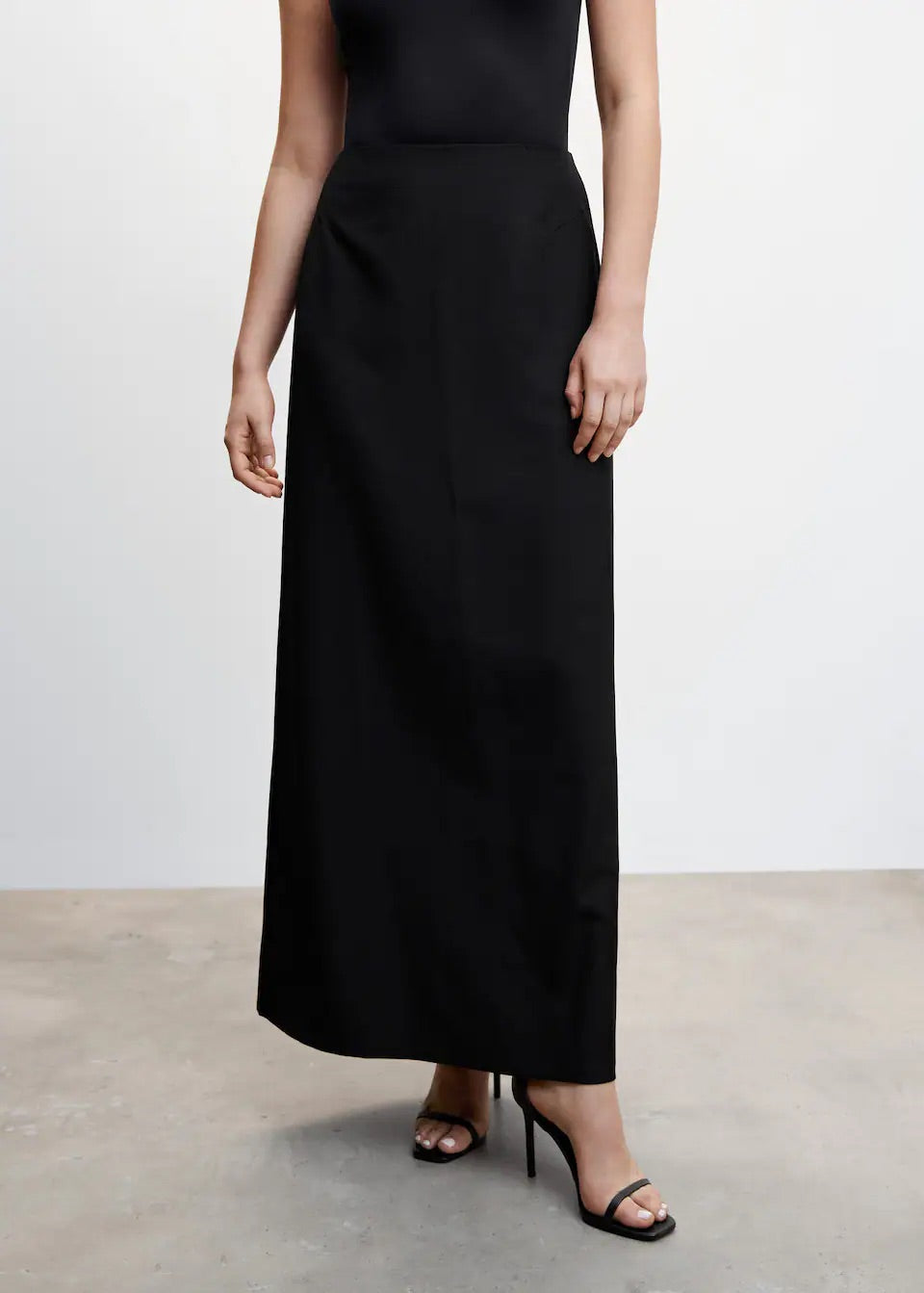 Flowy long skirt