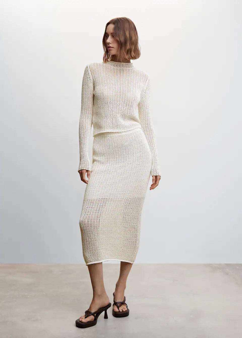 Openwork knitted skirt