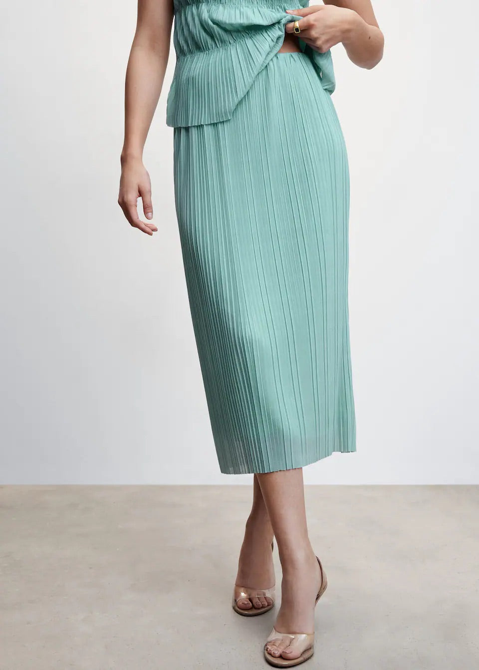 Pleated midi skirt