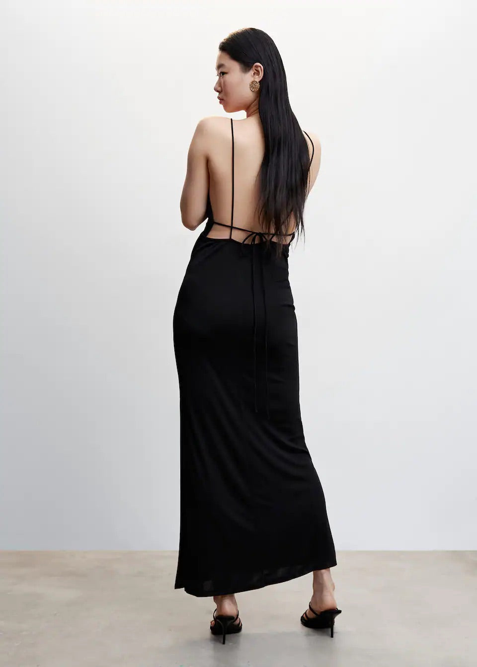 Scoop-back bodycon dress