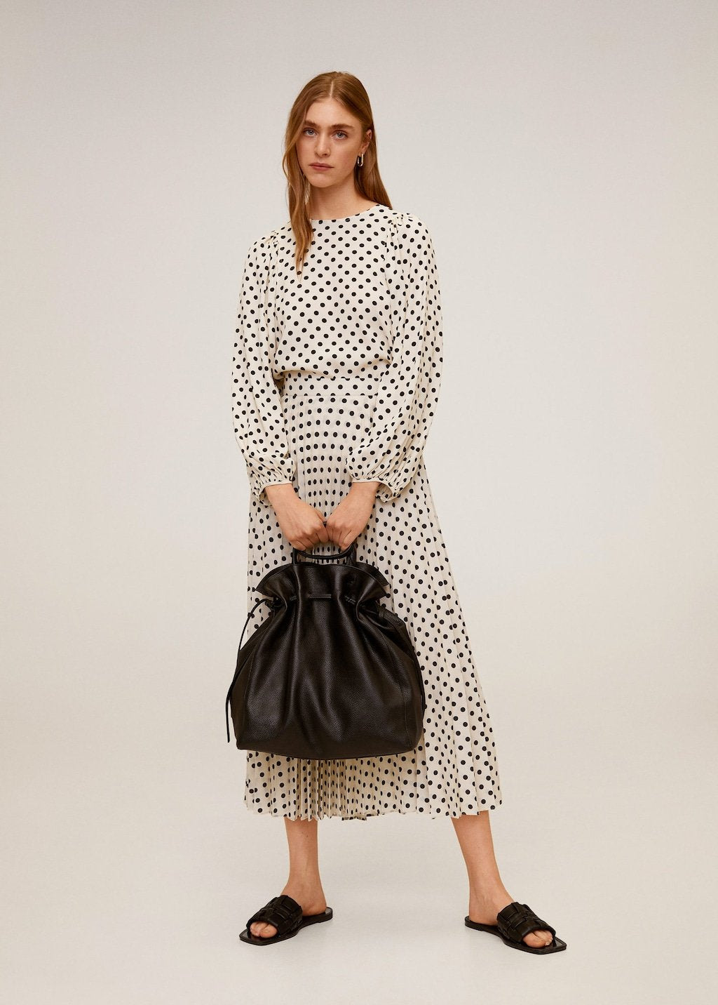Puffed sleeves blouse