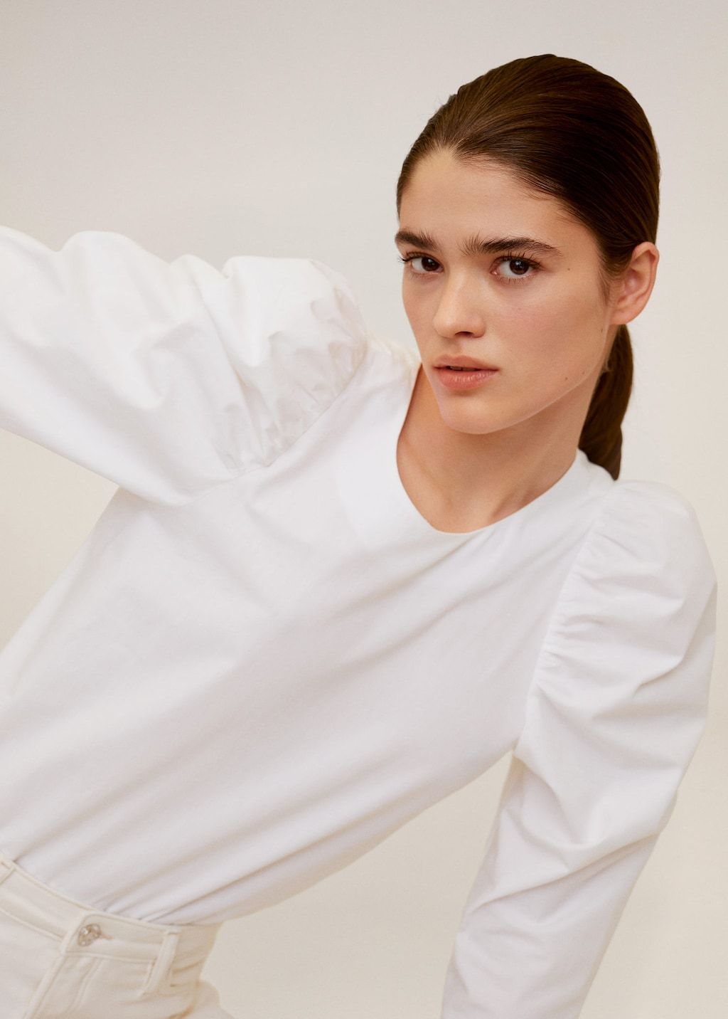 Puffed sleeves blouse