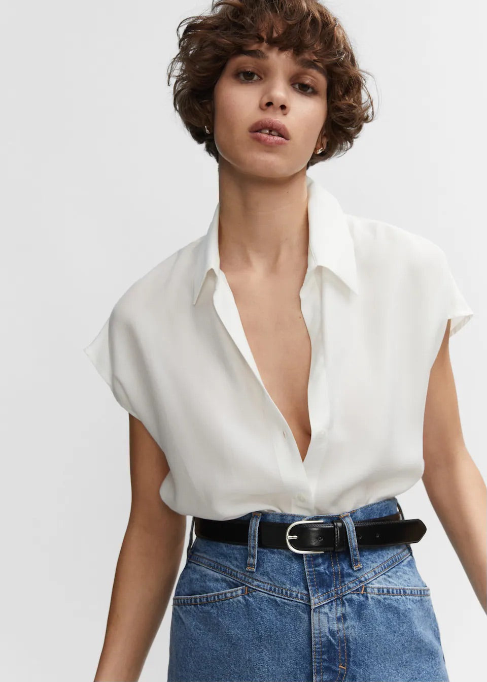 Sleeveless lyocell shirt