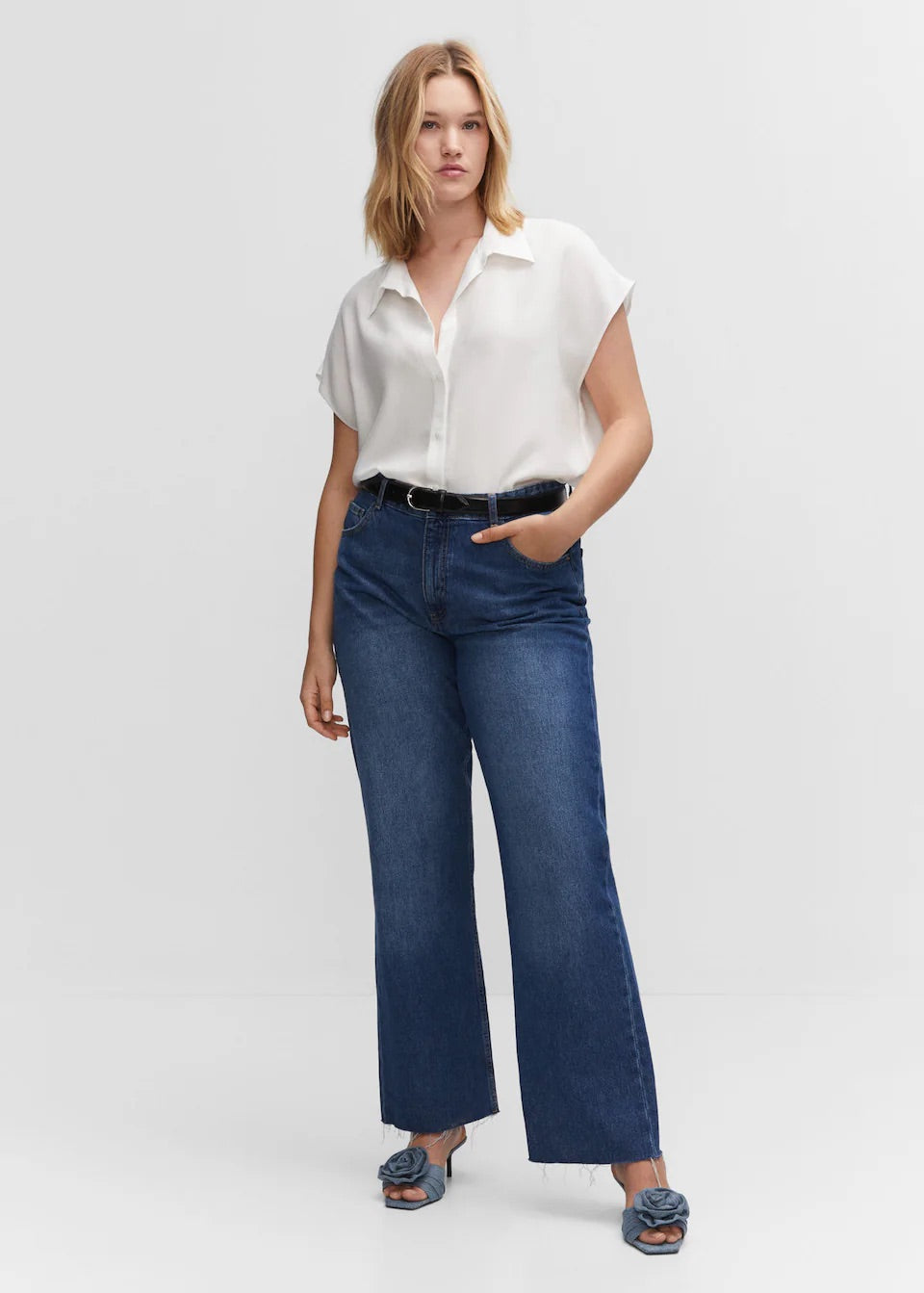 Sleeveless lyocell shirt