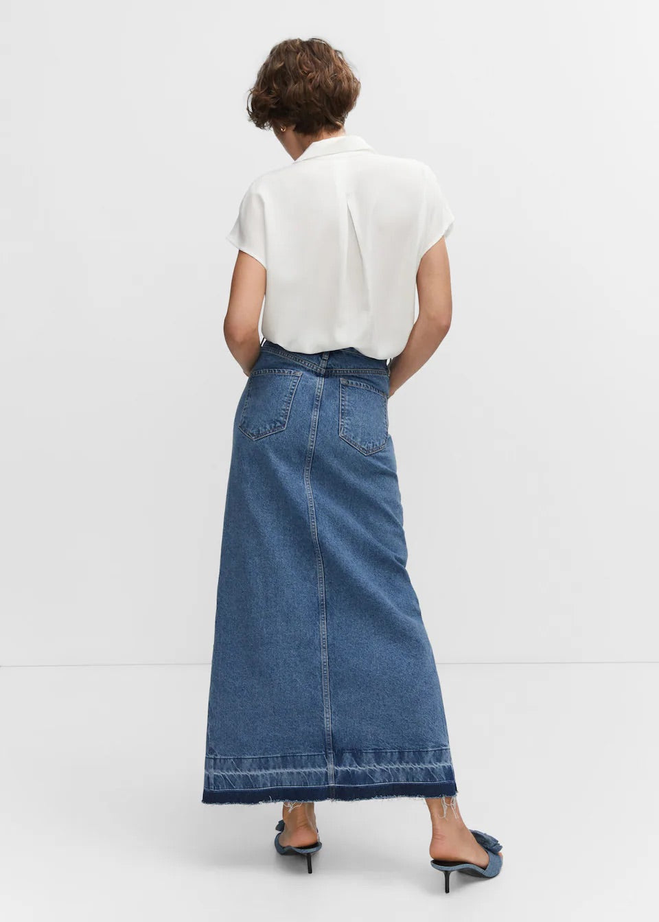 Sleeveless lyocell shirt