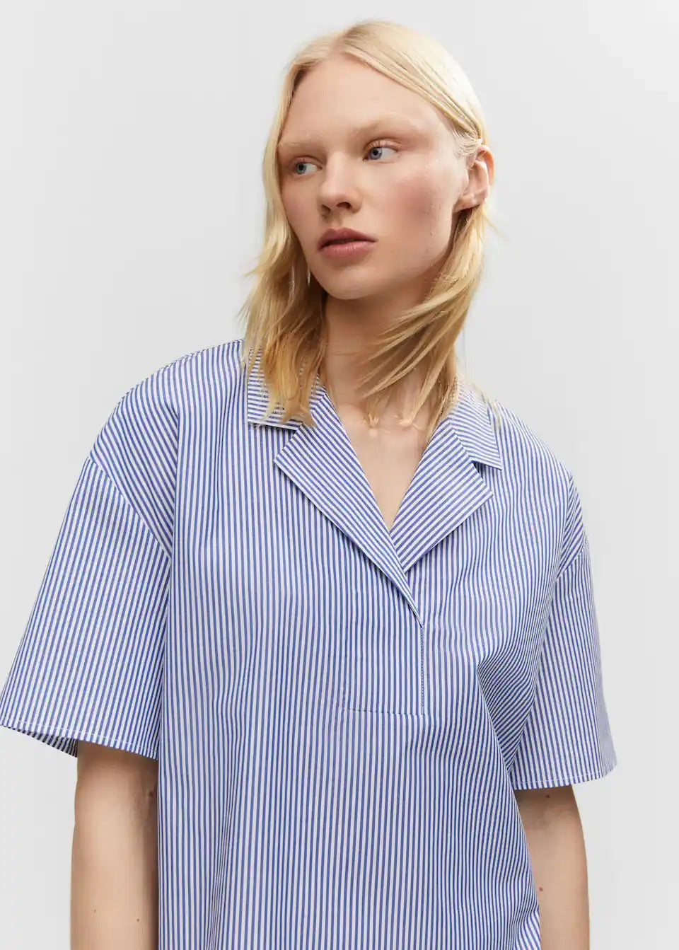 Short sleeve striped shirt