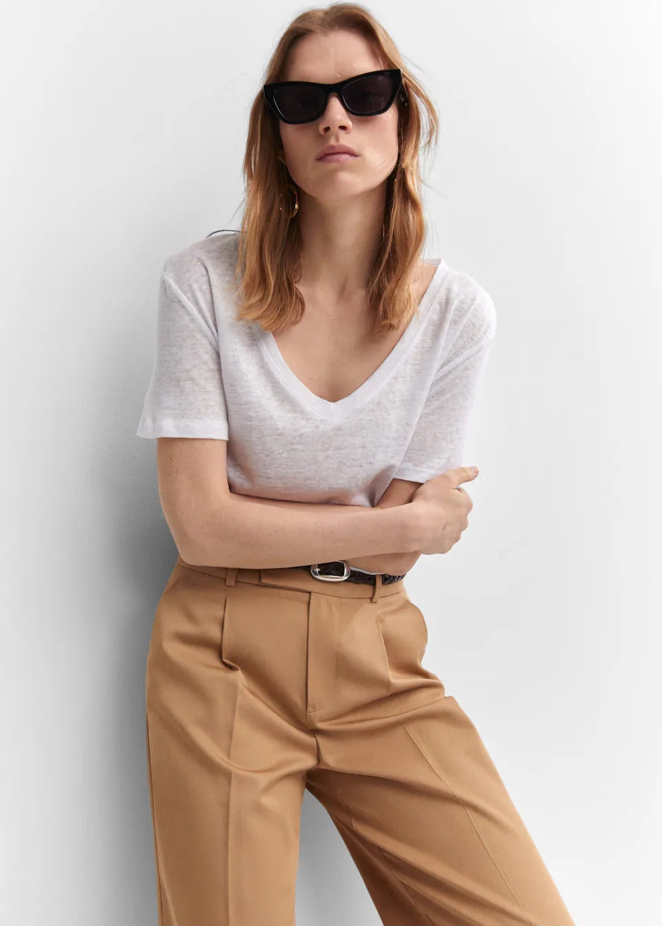 V-neck linen t-shirt