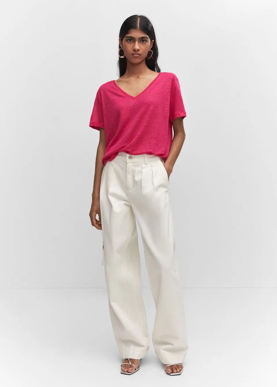 V-neck linen t-shirt