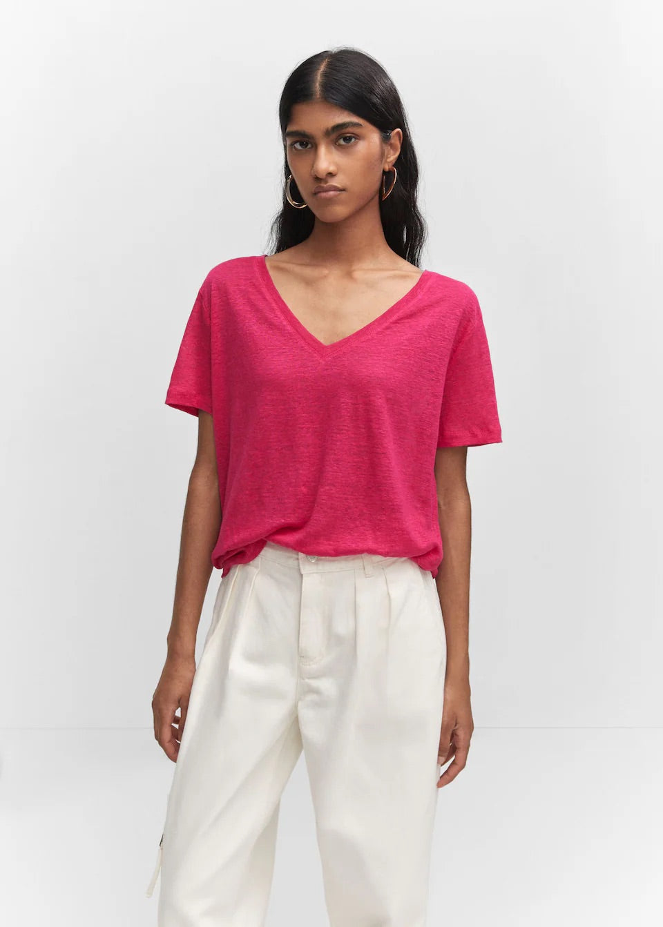 V-neck linen t-shirt