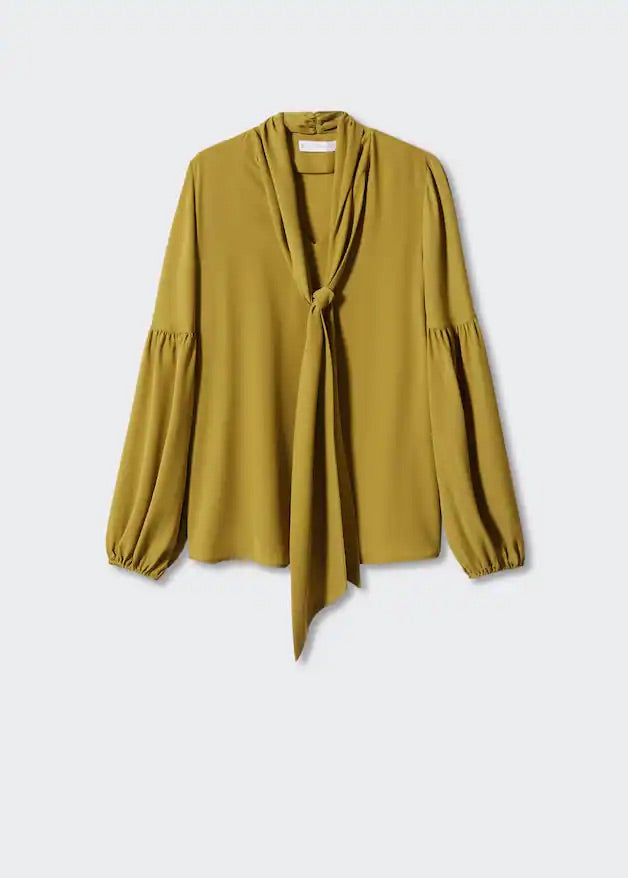 Blouse with puffed sleeves and bow