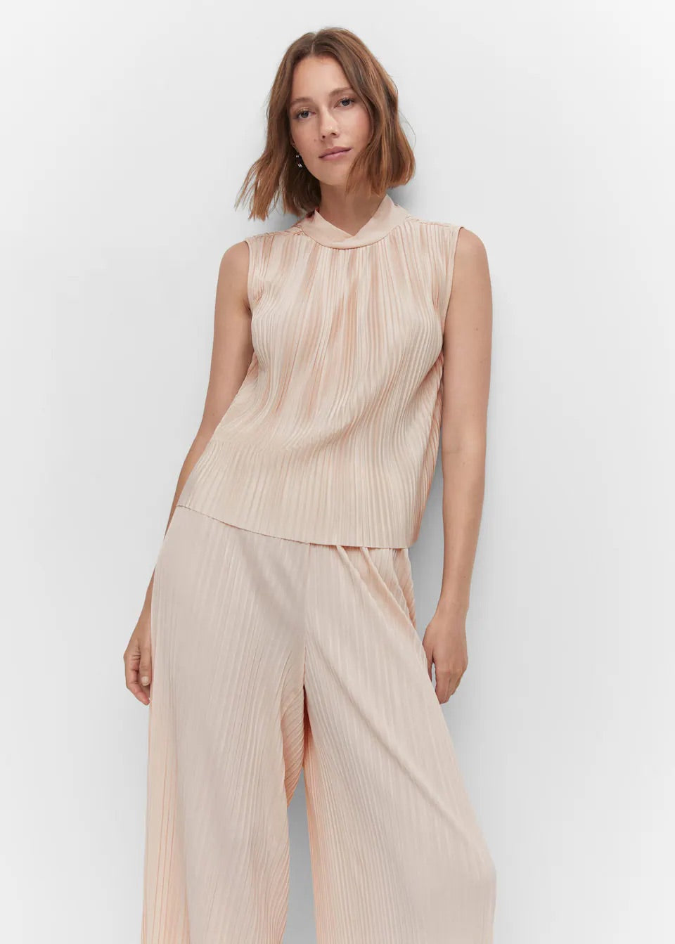 Pleated bow top