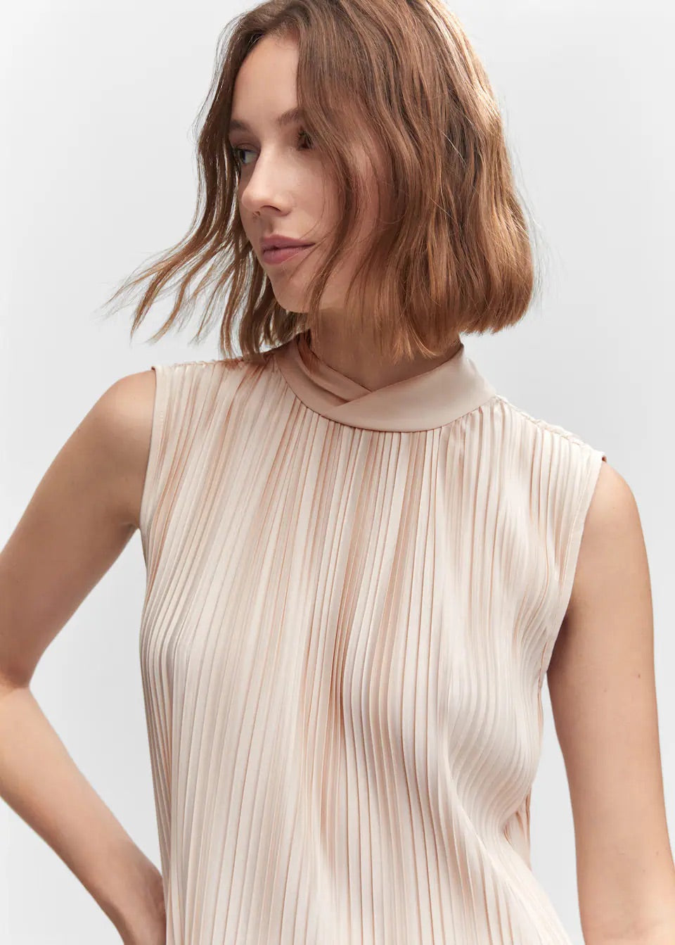 Pleated bow top