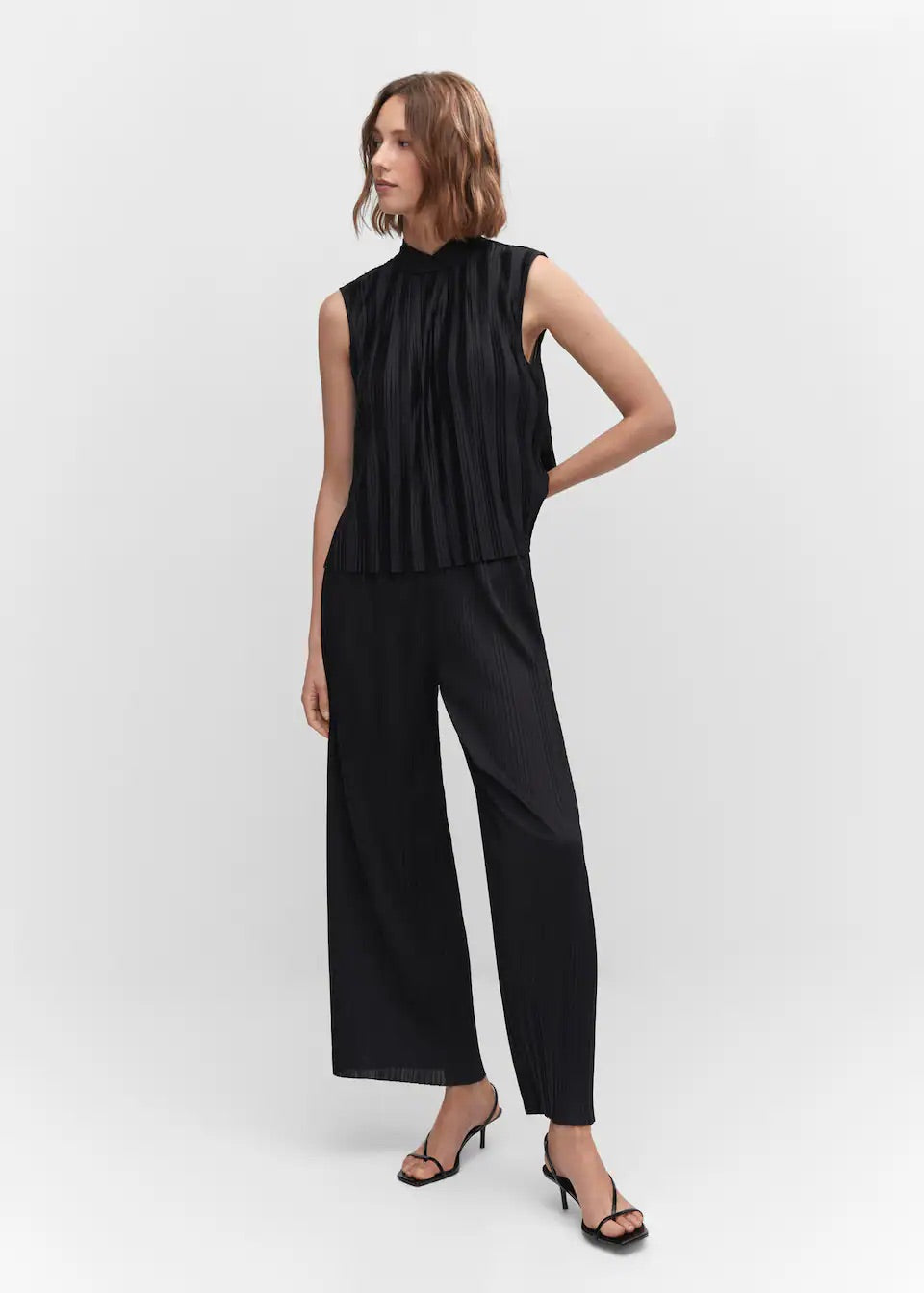 Pleated bow top