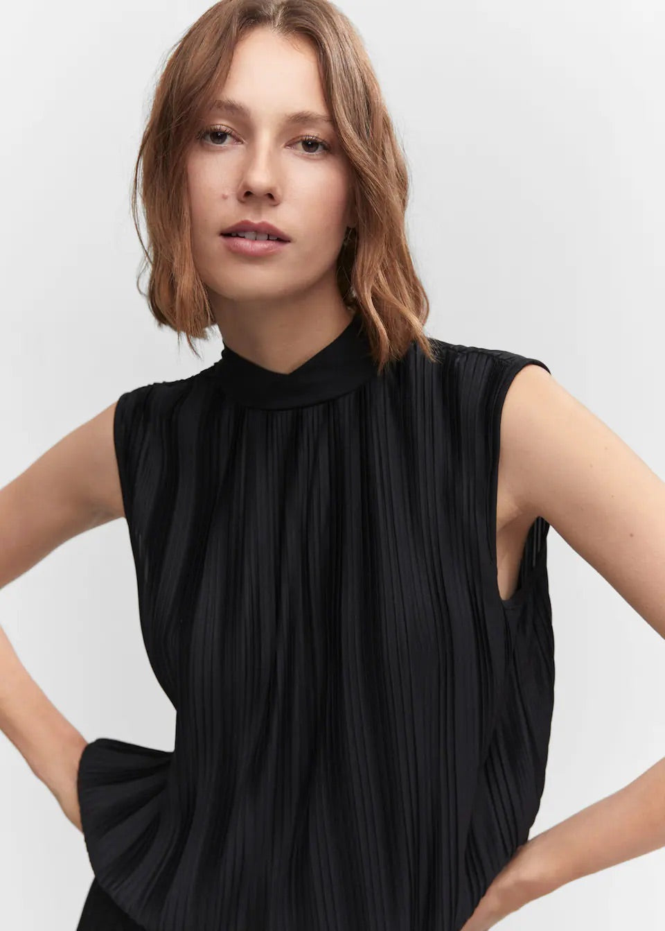 Pleated bow top