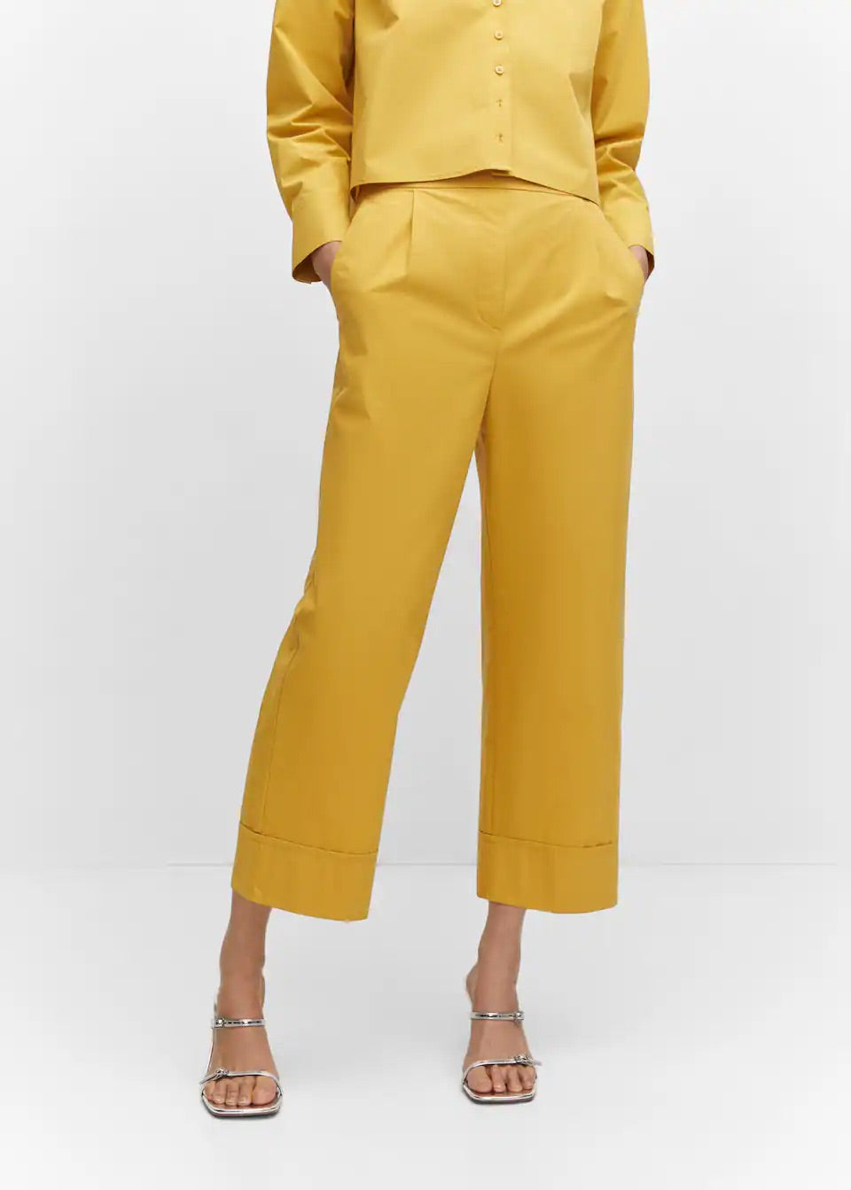 Pleated culottes trousers