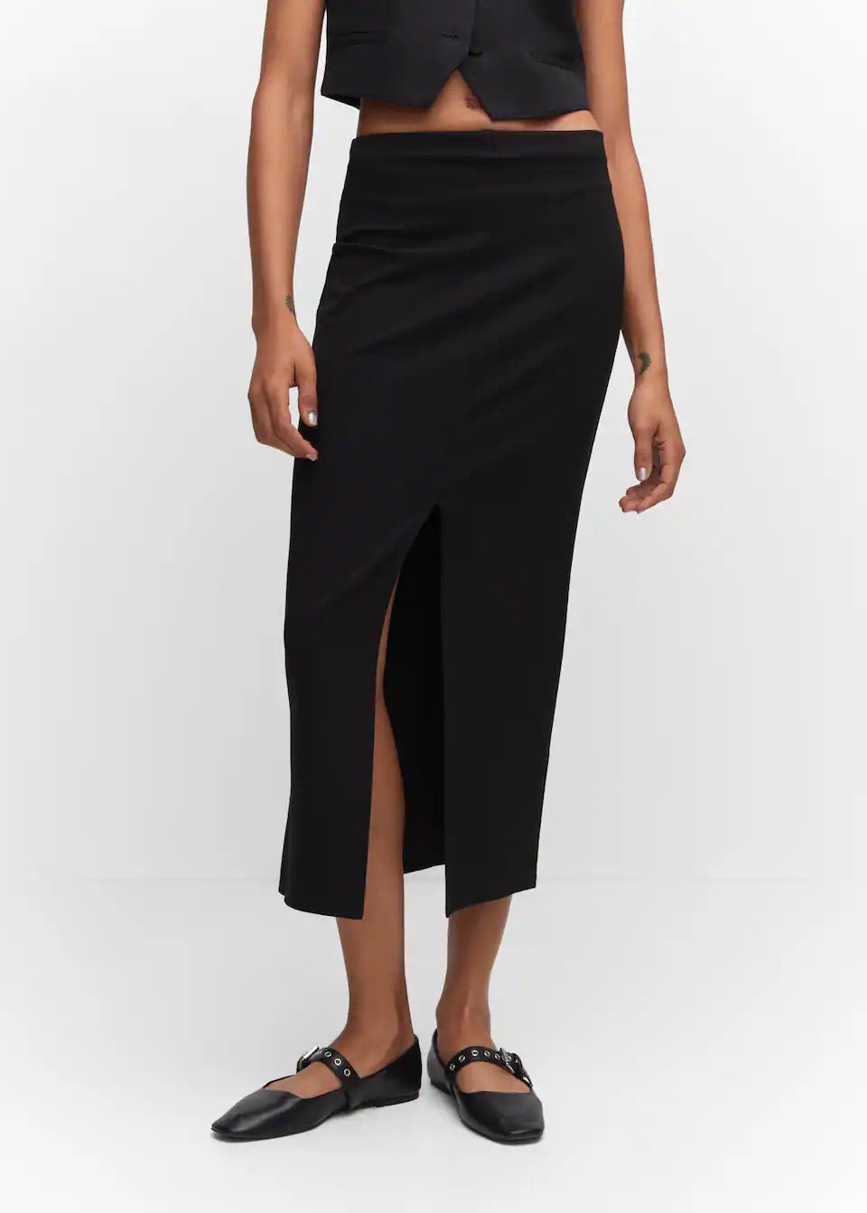 Midi-skirt with front slit