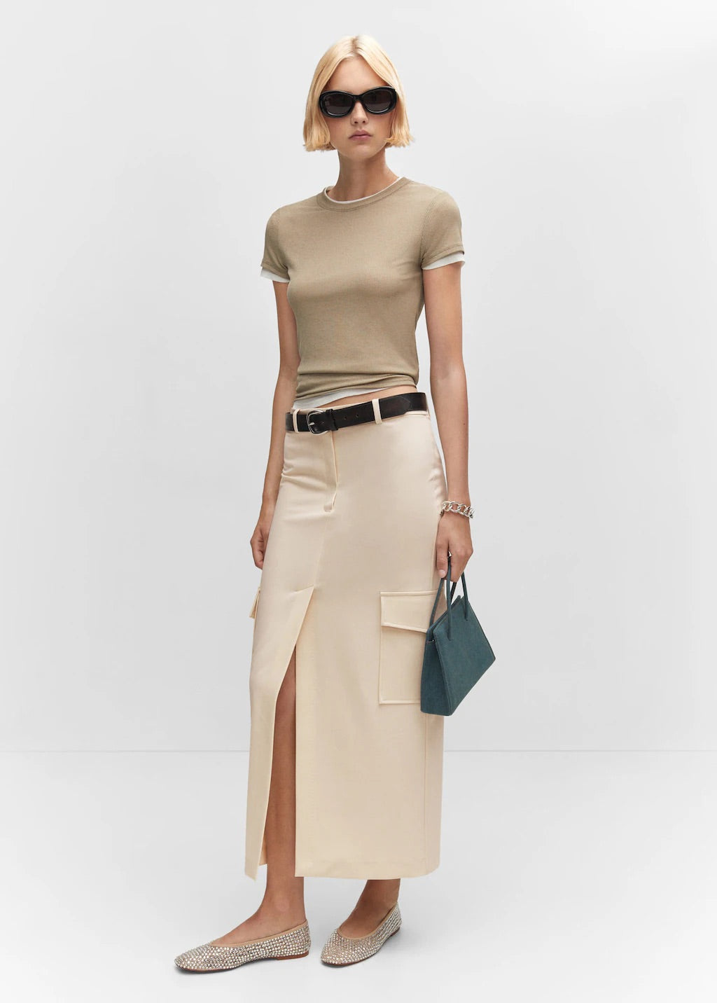 Cargo slit skirt