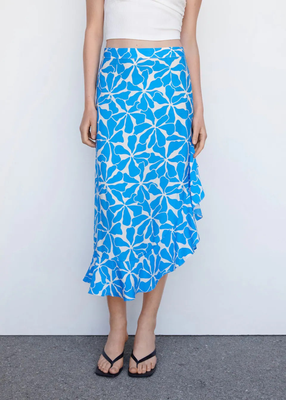 Asymmetrical printed skirt