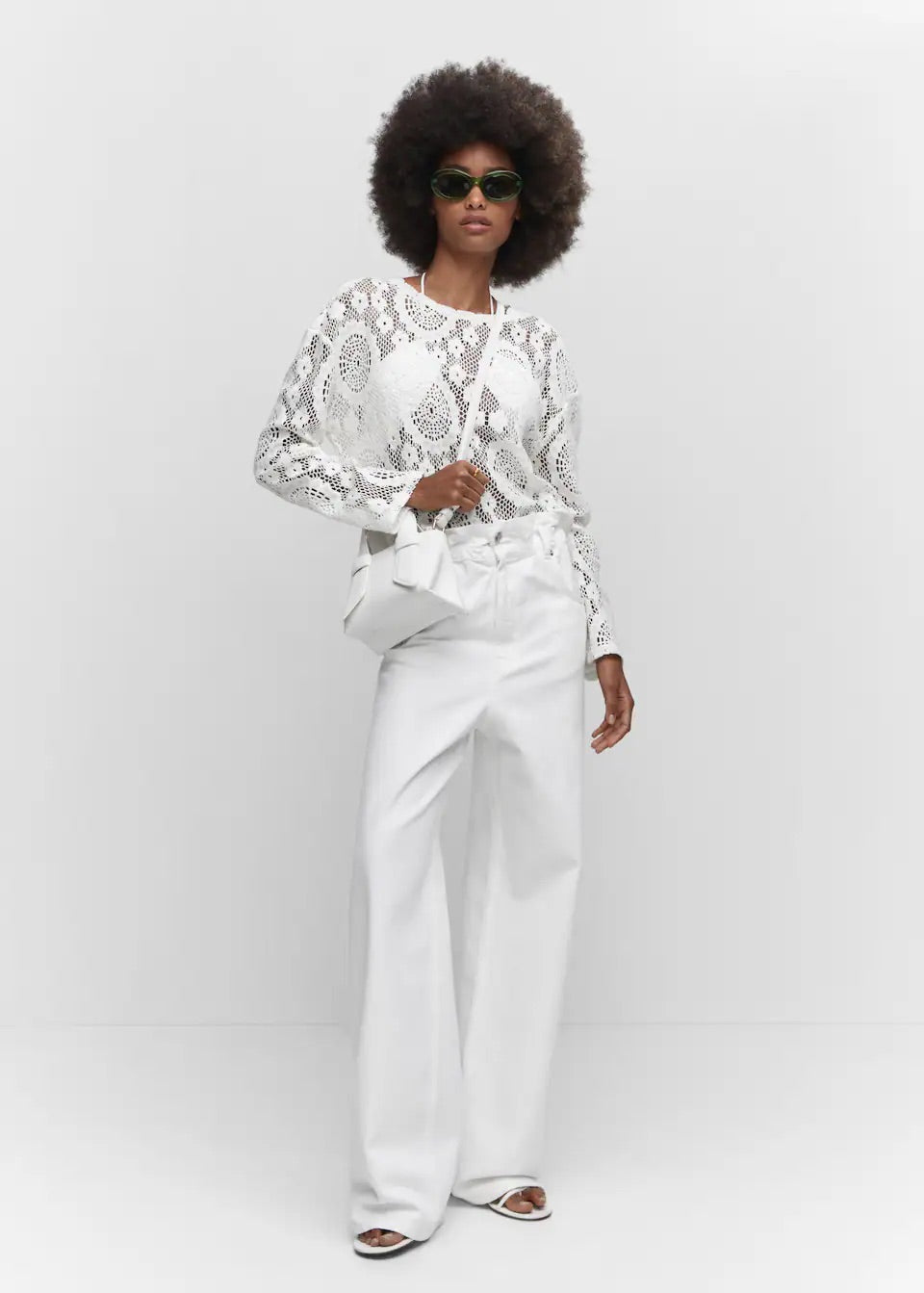 Embroidered openwork t-shirt